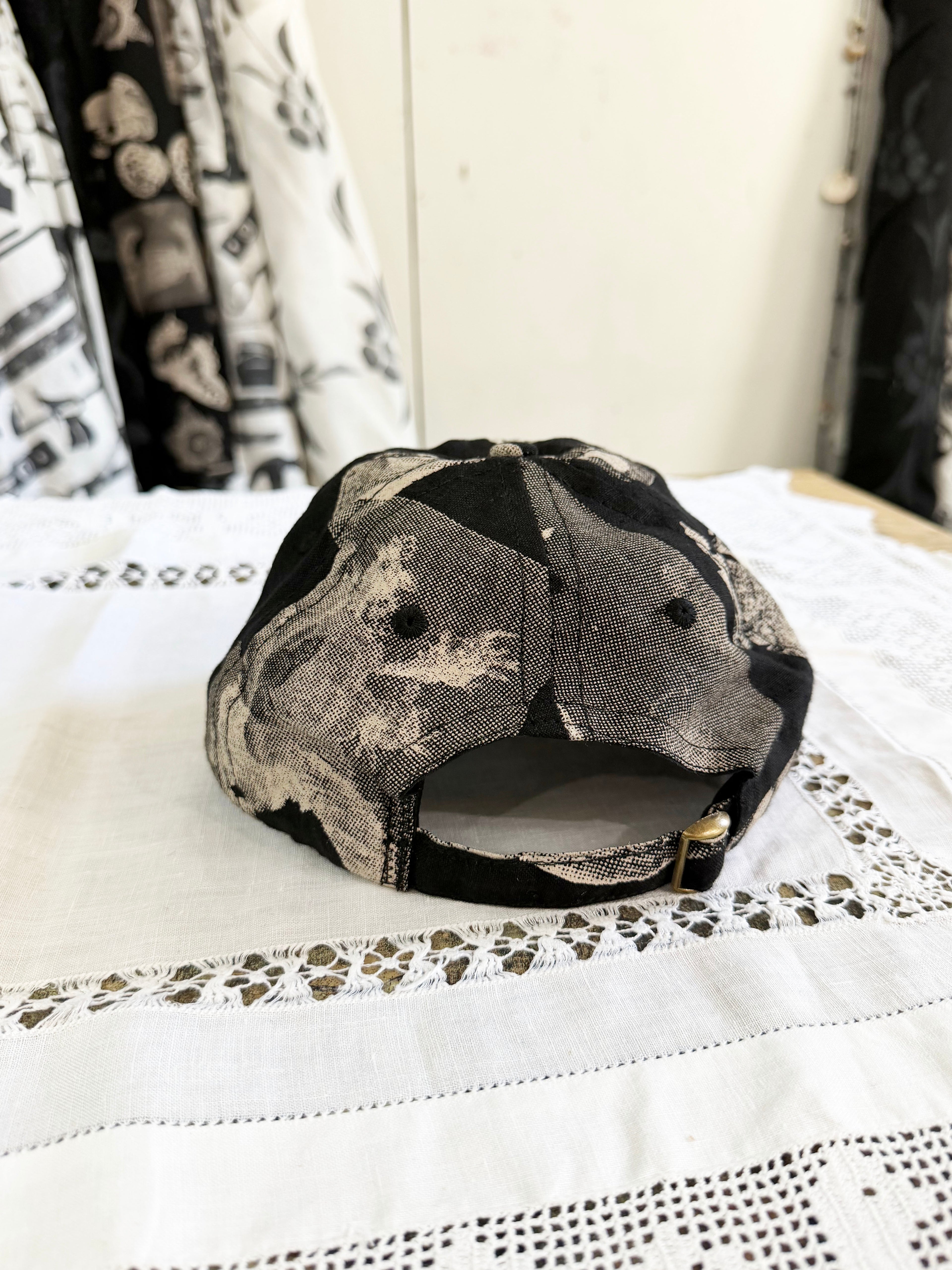 Dark Nature linen cap
