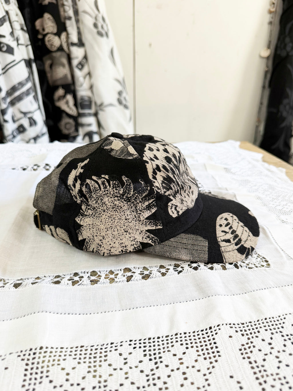 Dark Nature linen cap