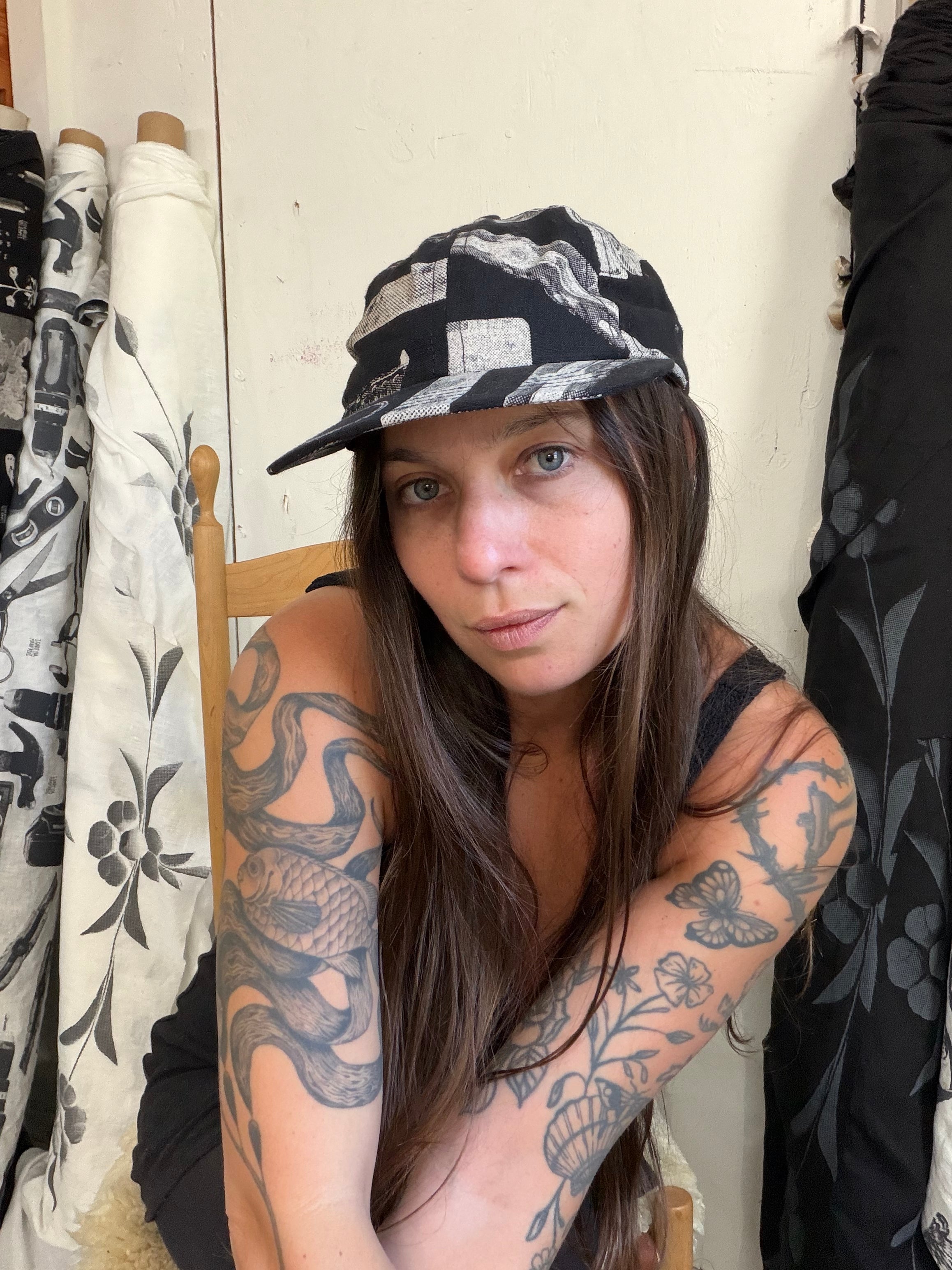 Dark Tool Linen Cap